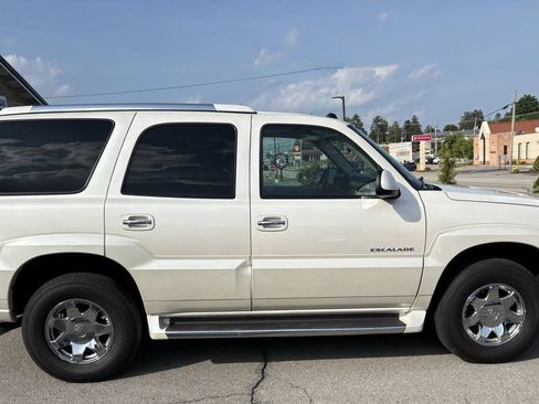 Used 2004 Cadillac Escalade AWD image 5