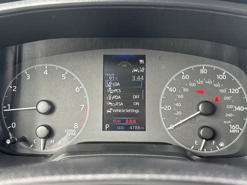 Used 2025 Toyota Corolla Cross L FWD image 31