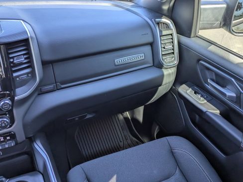 New 2026 RAM 1500 4x4 Crew Cab image 18