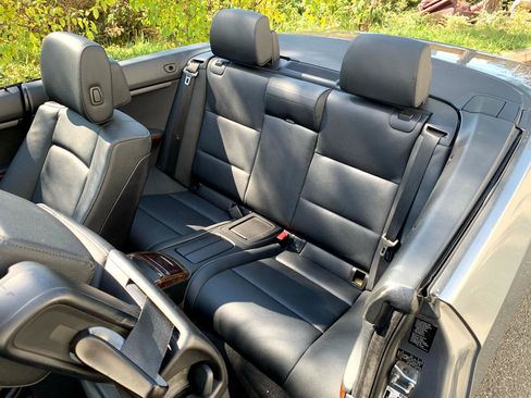 Used 2010 BMW 328i Convertible image 19