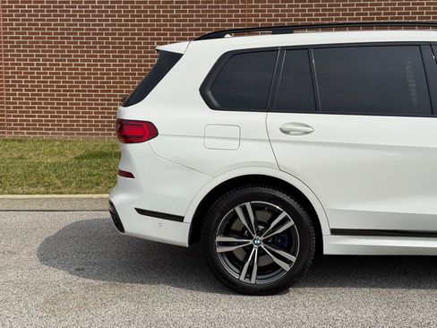 Used 2021 BMW X7 M50i AWD/4WD image 16
