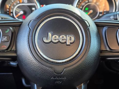 Used 2021 Jeep Gladiator Sport AWD/4WD image 29