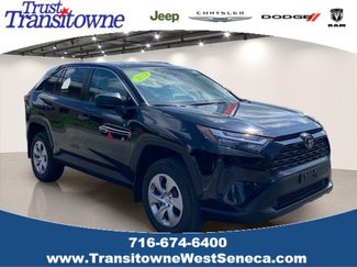 Used 2023 Toyota RAV4 LE AWD/4WD video 1