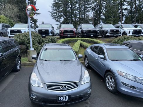 Used 2011 INFINITI EX35 Journey w/ Premium Pkg AWD/4WD image 3