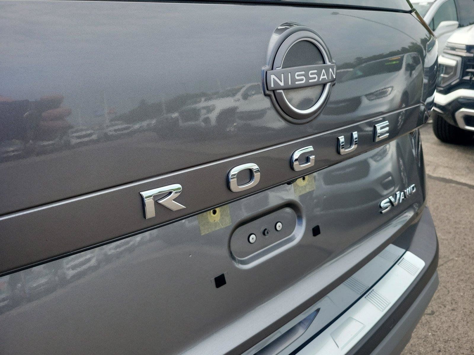 Used 2023 Nissan Rogue SV AWD/4WD image 8