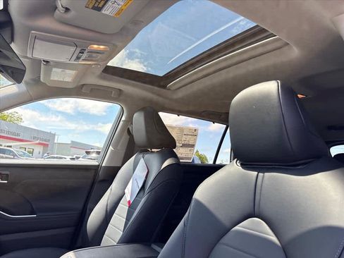 New 2026 Toyota Highlander XLE AWD/4WD image 22