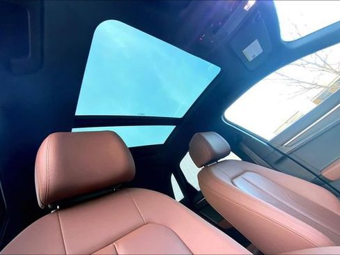 Used 2023 Audi Q3 2.0T Premium w/ Convenience Package image 11