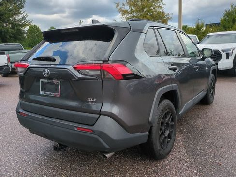 Used 2019 Toyota RAV4 XLE AWD/4WD image 6