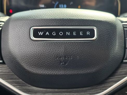 Used 2023 Jeep Wagoneer L Series II image 26