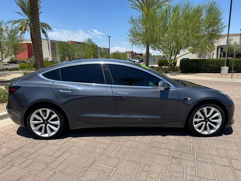 Used 2019 Tesla Model 3 Standard Range Plus RWD image 2