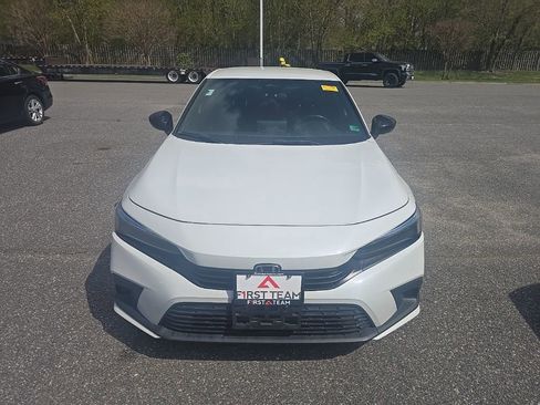 Used 2022 Honda Civic Sport image 2