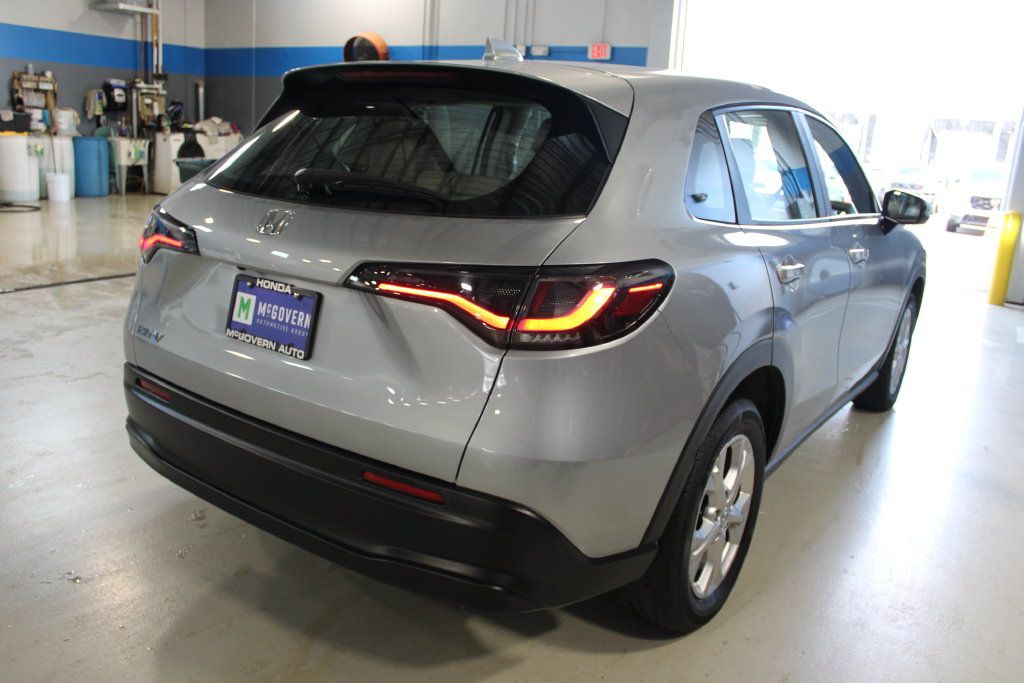 Used 2025 Honda HR-V LX image 23
