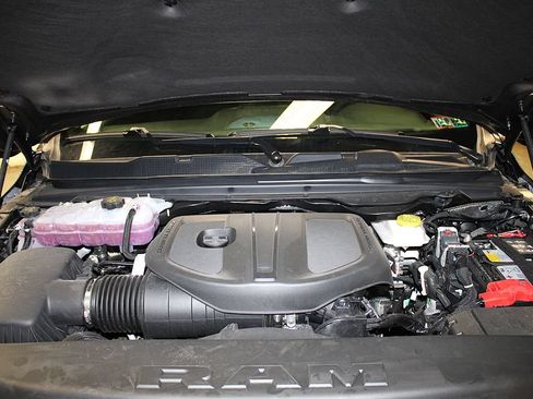 New 2026 RAM 1500 4x4 Crew Cab image 46