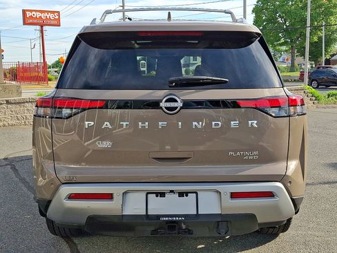 Used 2024 Nissan Pathfinder Platinum w/ Cargo Package AWD/4WD image 6