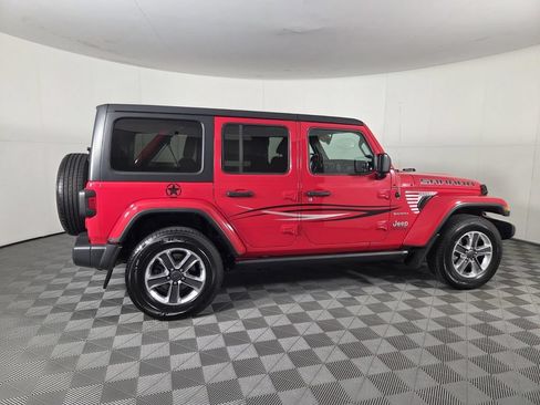 Used 2021 Jeep Wrangler Unlimited Sahara AWD/4WD image 6
