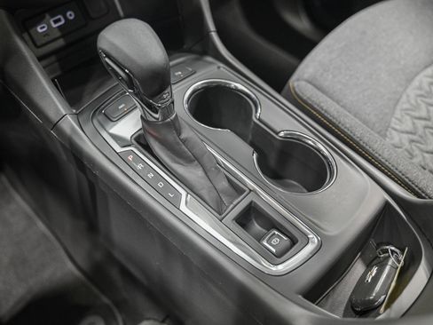 Used 2023 Chevrolet Equinox LT image 23