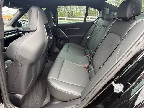 Used 2026 BMW M5 w/ Executive Package AWD/4WD image 31