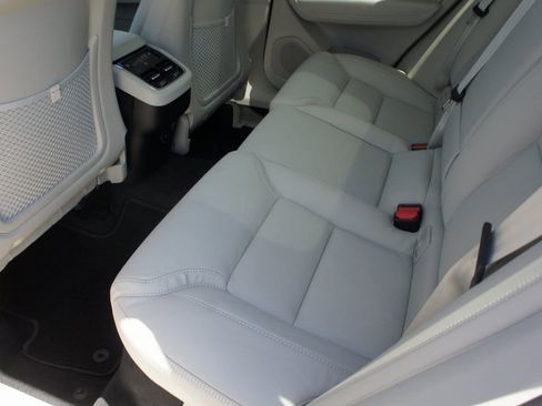 New 2026 Volvo XC60 B5 Ultra w/ Protection Package Premier image 22