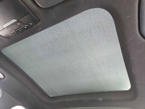 Used 2019 Mercedes-Benz GLC 350e GLC 350e image 19