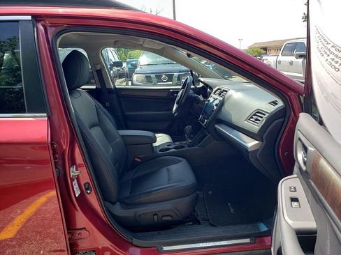 Used 2018 Subaru Outback 2.5i Limited AWD/4WD image 9