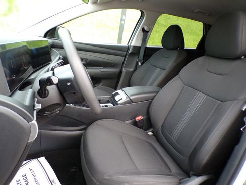 Certified 2025 Hyundai Tucson SEL AWD/4WD image 12