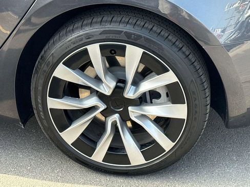 Used 2025 Tesla Model 3 Long Range RWD image 39