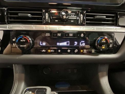 New 2026 Nissan Pathfinder Platinum image 20