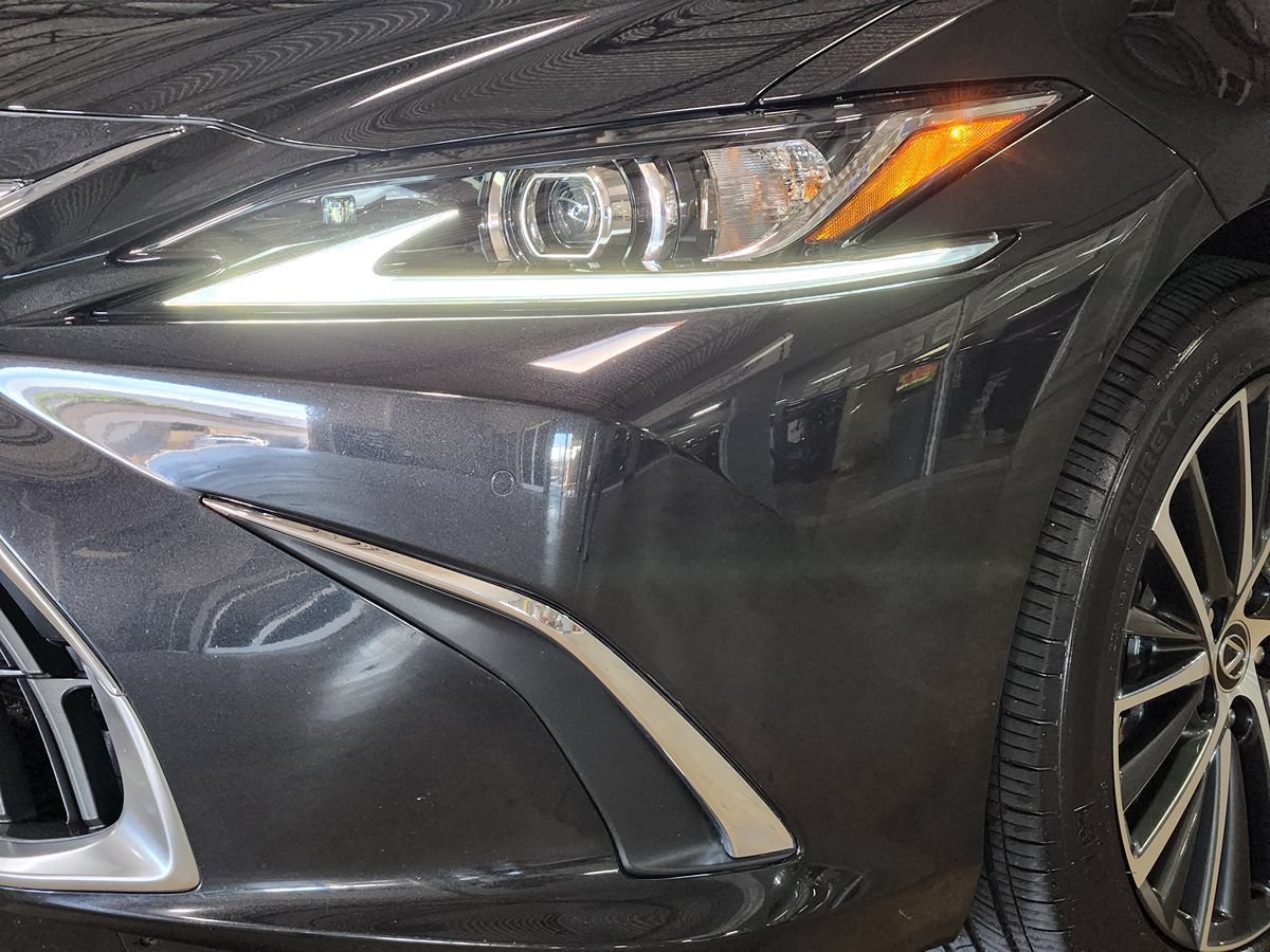 Used 2024 Lexus ES 350 w/ Premium Package FWD image 12
