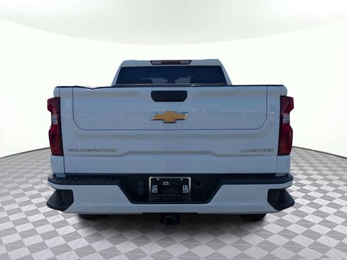 Used 2022 Chevrolet Silverado 1500 Custom RWD image 4