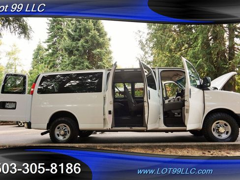 Used 2017 Chevrolet Express 3500 LT w/ LT Preferred Equipment Group image 27