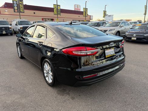 Used 2019 Ford Fusion SE image 5