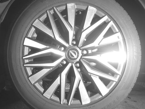 Used 2025 Nissan Altima 2.5 SV FWD image 14