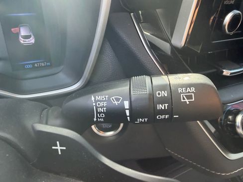 Used 2021 Toyota Corolla SE w/ Carpet Mat Package (TMS) FWD image 12