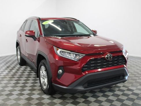 Used 2021 Toyota RAV4 XLE w/ Convenience Package FWD image 8