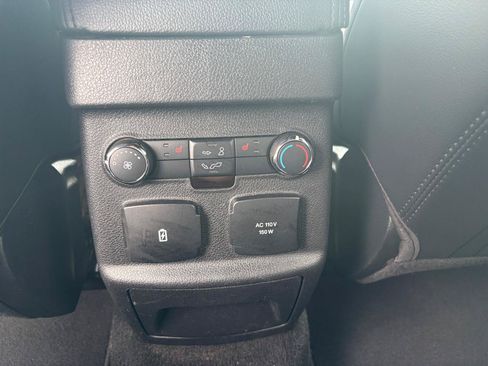 Used 2019 Ford Explorer Limited w/ Class III Trailer Tow Package FWD image 15
