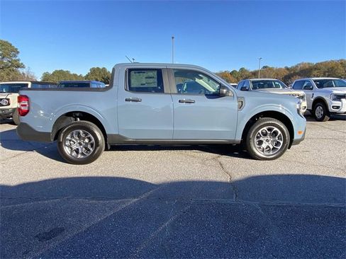 New 2025 Ford Maverick XLT image 2