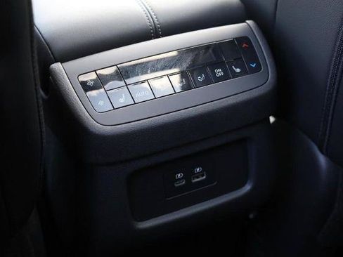 Certified 2025 Nissan Pathfinder SL w/ SL Premium Package FWD image 27