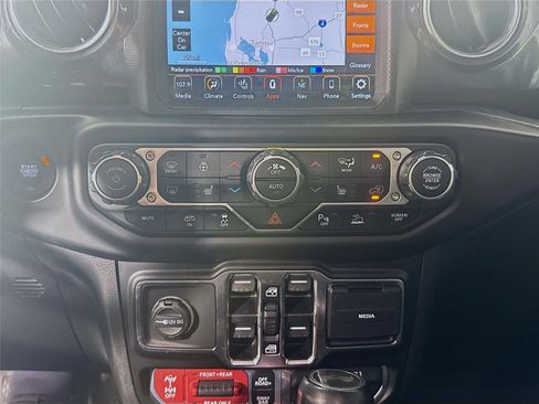 Used 2021 Jeep Wrangler Unlimited Rubicon w/ Trailer Tow Package AWD/4WD image 17