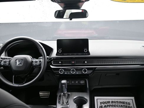 Used 2025 Honda Civic Sport image 10