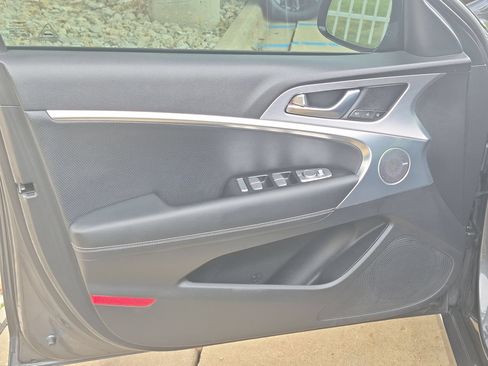 Used 2019 Genesis G70 3.3T Advanced AWD/4WD image 12
