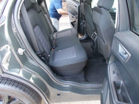 Used 2022 Ford Edge SE w/ Black Appearance Package AWD/4WD image 19