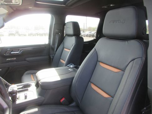New 2026 GMC Sierra 1500 AT4 w/ AT4 Premium Package AWD/4WD image 16