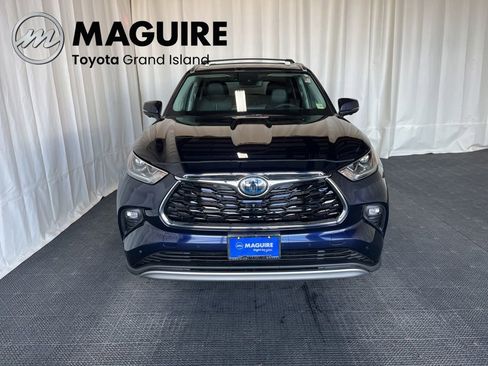 Used 2023 Toyota Highlander Platinum image 34