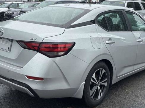Used 2020 Nissan Sentra SV FWD image 2
