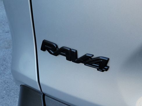 Used 2023 Toyota RAV4 LE image 8