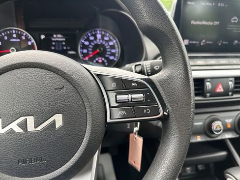 Used 2023 Kia Forte LXS FWD image 22