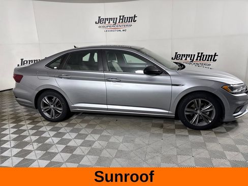 Used 2021 Volkswagen Jetta R-Line FWD image 5