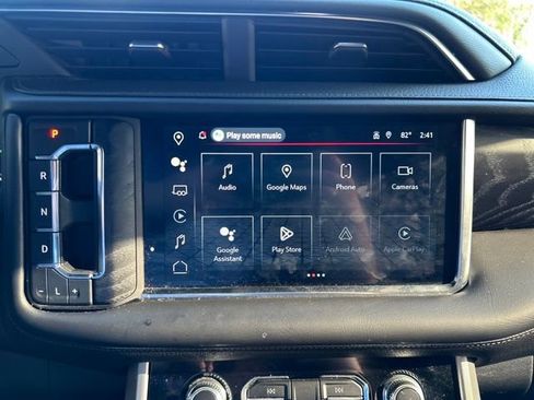 Used 2022 GMC Yukon XL Denali image 28