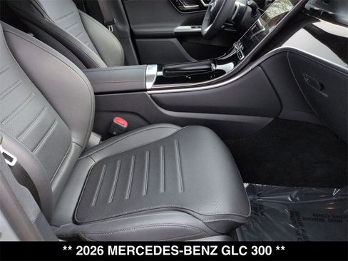 Used 2026 Mercedes-Benz GLC 300 4MATIC image 29