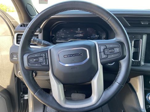 Used 2024 GMC Yukon Denali image 35